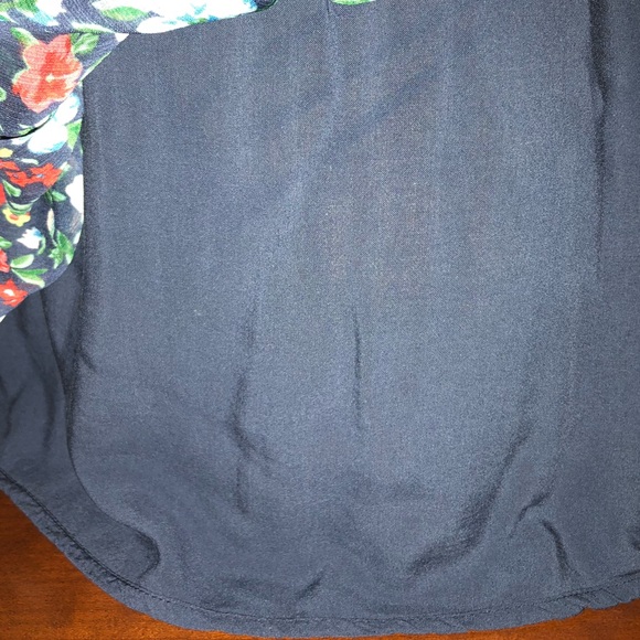 Hollister Floral Skirt - Picture 4 of 4